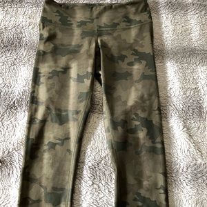 Cropped lululemon leggings